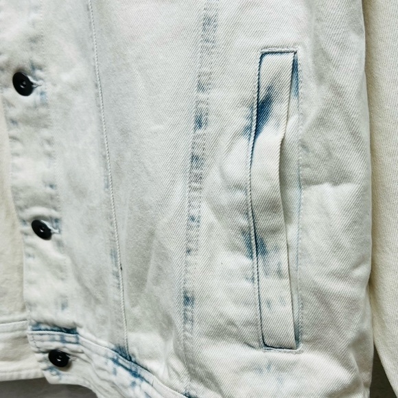 Men’s Vintage White Wash Jean Jacket - Picture 4 of 10